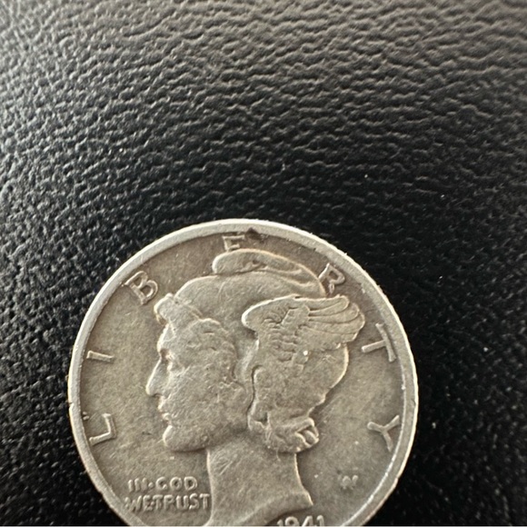 1941-D Mercury Dime – 90% Silver | Vintage Denver Mint Coin - Picture 7 of 7